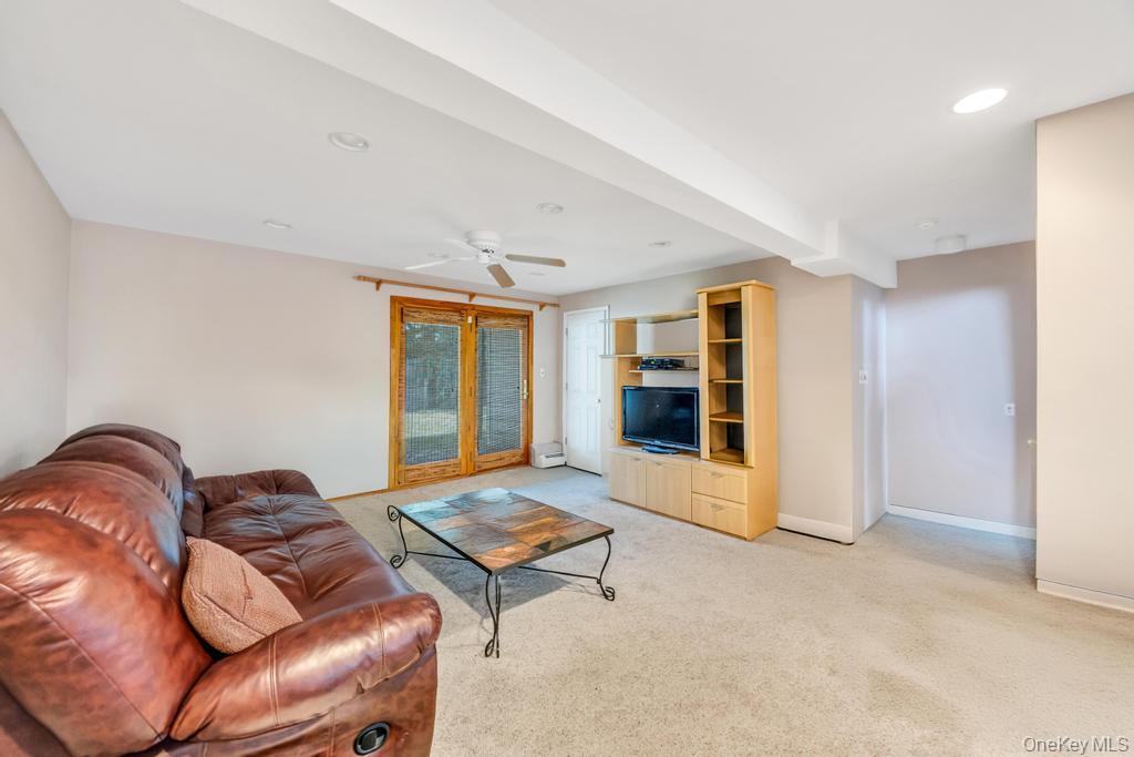 371 W 20th Street, Deer Park, NY 11729