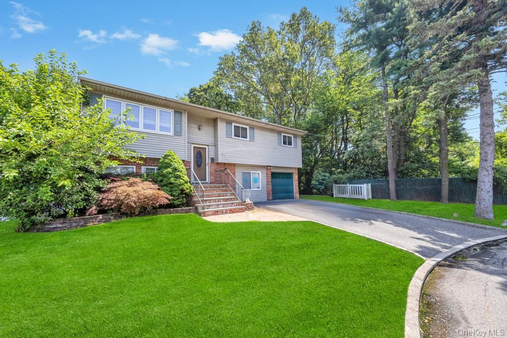 371 W 20th Street, Deer Park, NY 11729