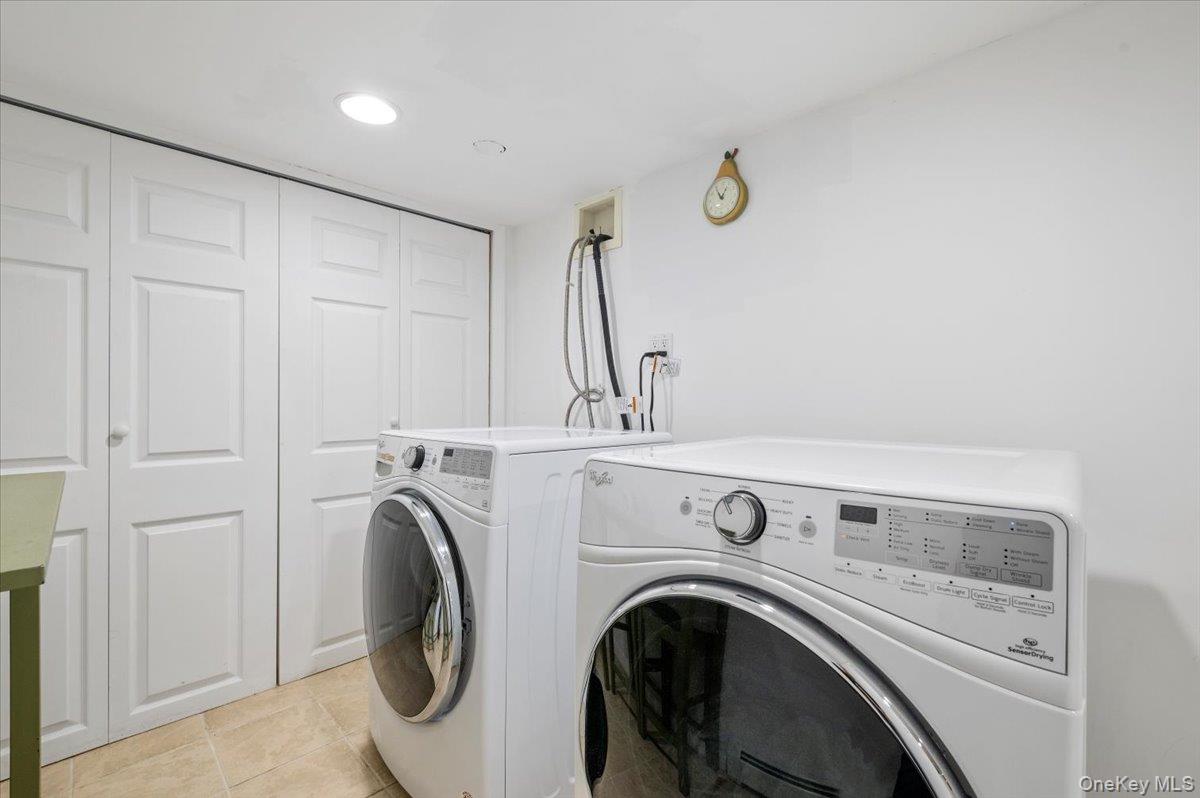 189 N Windhorst Avenue, Bethpage, NY 11714