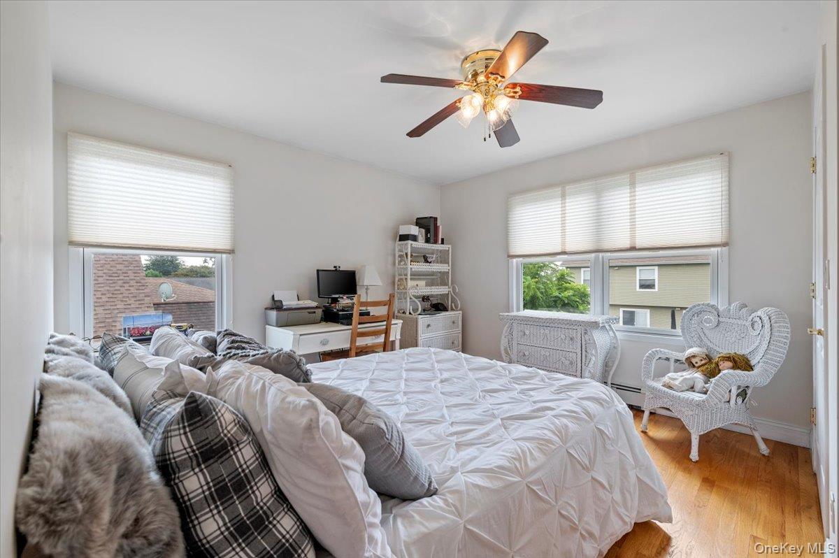 189 N Windhorst Avenue, Bethpage, NY 11714