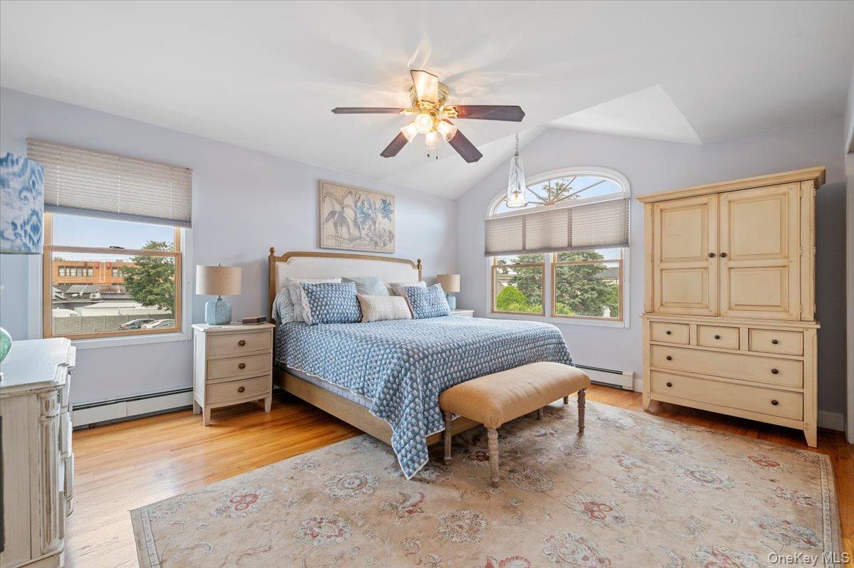 189 N Windhorst Avenue, Bethpage, NY 11714