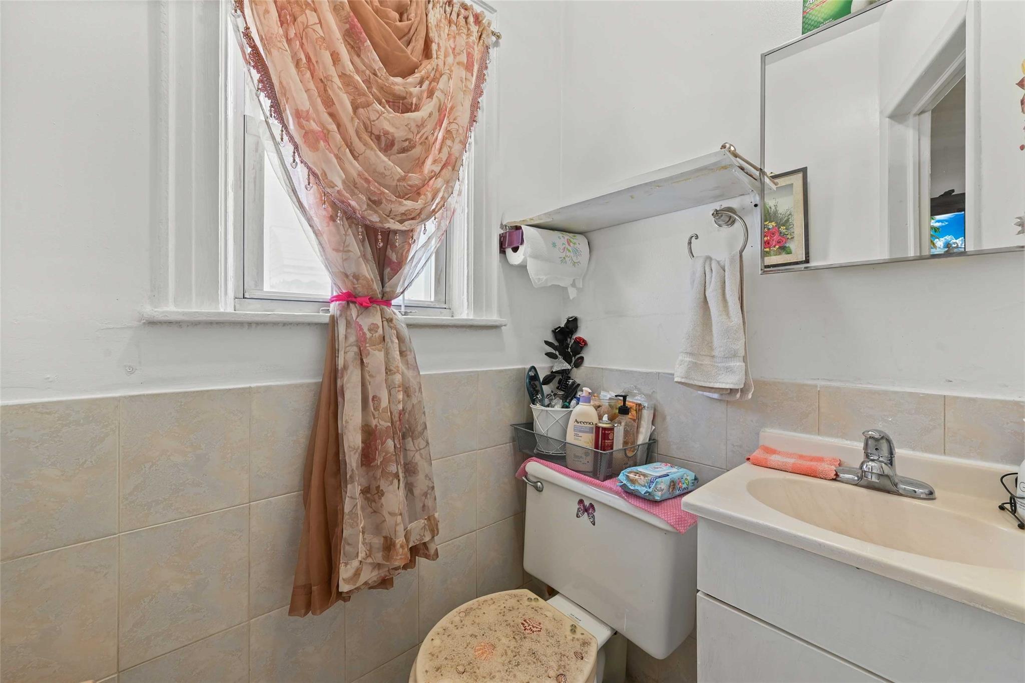 13814 111th Avenue, Jamaica, NY 11435