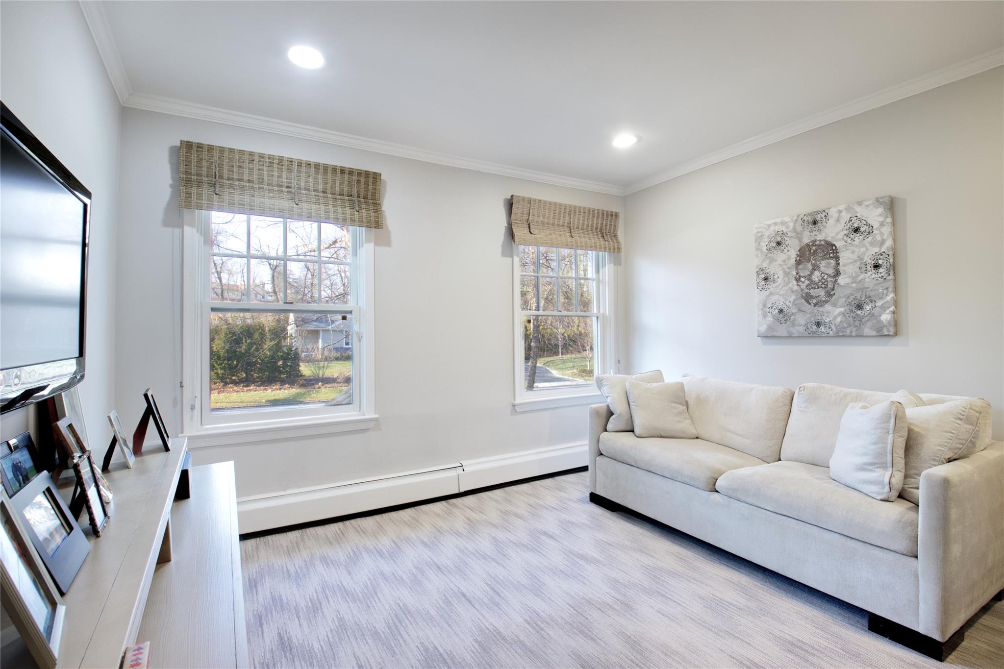 75 Chestnut Drive, East Hills, NY 11576