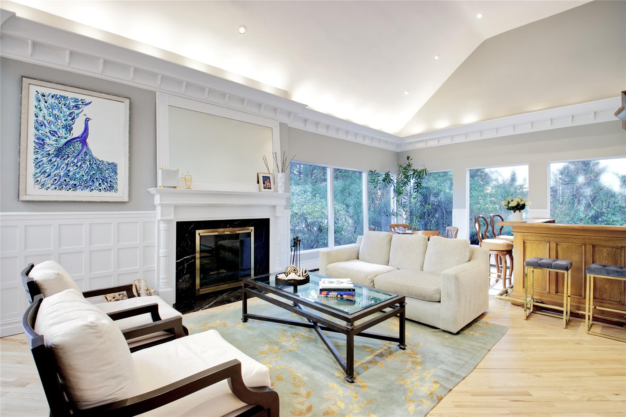 75 Chestnut Drive, East Hills, NY 11576