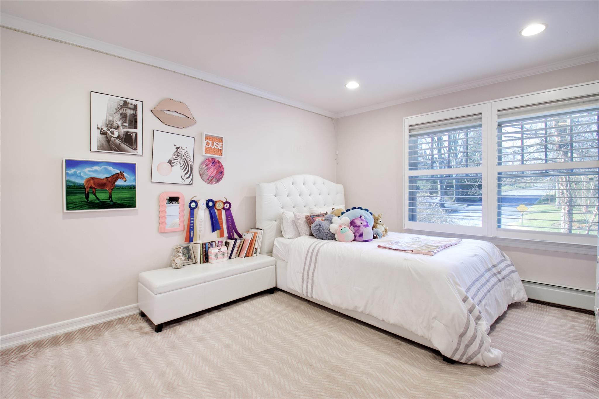 75 Chestnut Drive, East Hills, NY 11576