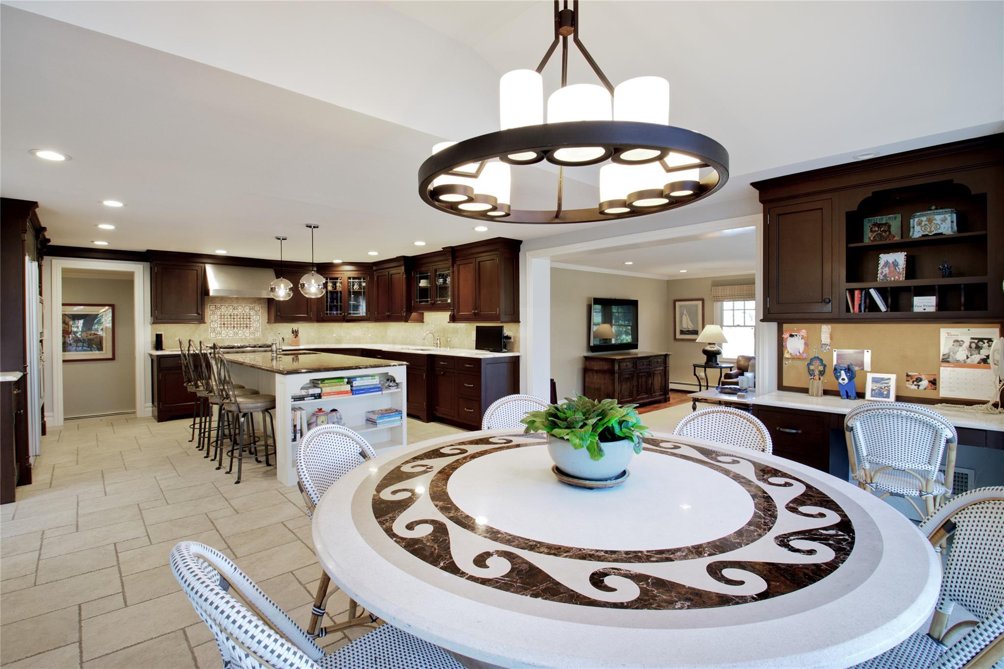 75 Chestnut Drive, East Hills, NY 11576