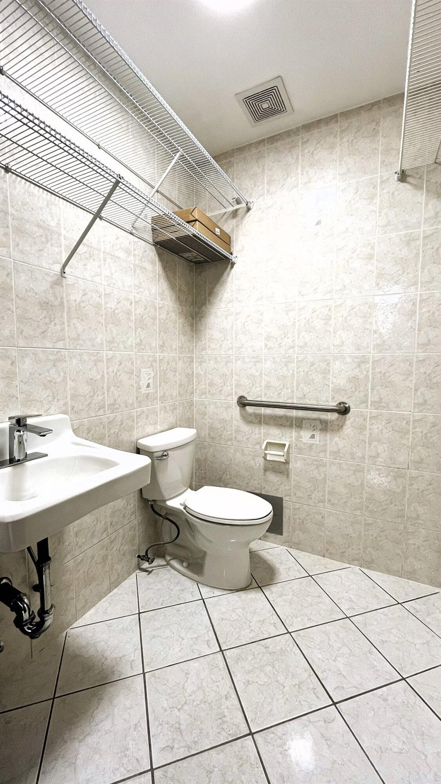 6709 Woodside Avenue, Woodside, NY 11377