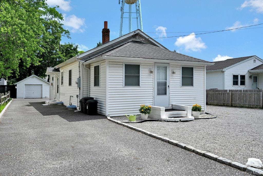 1031 West Street, Riverhead, NY 11901