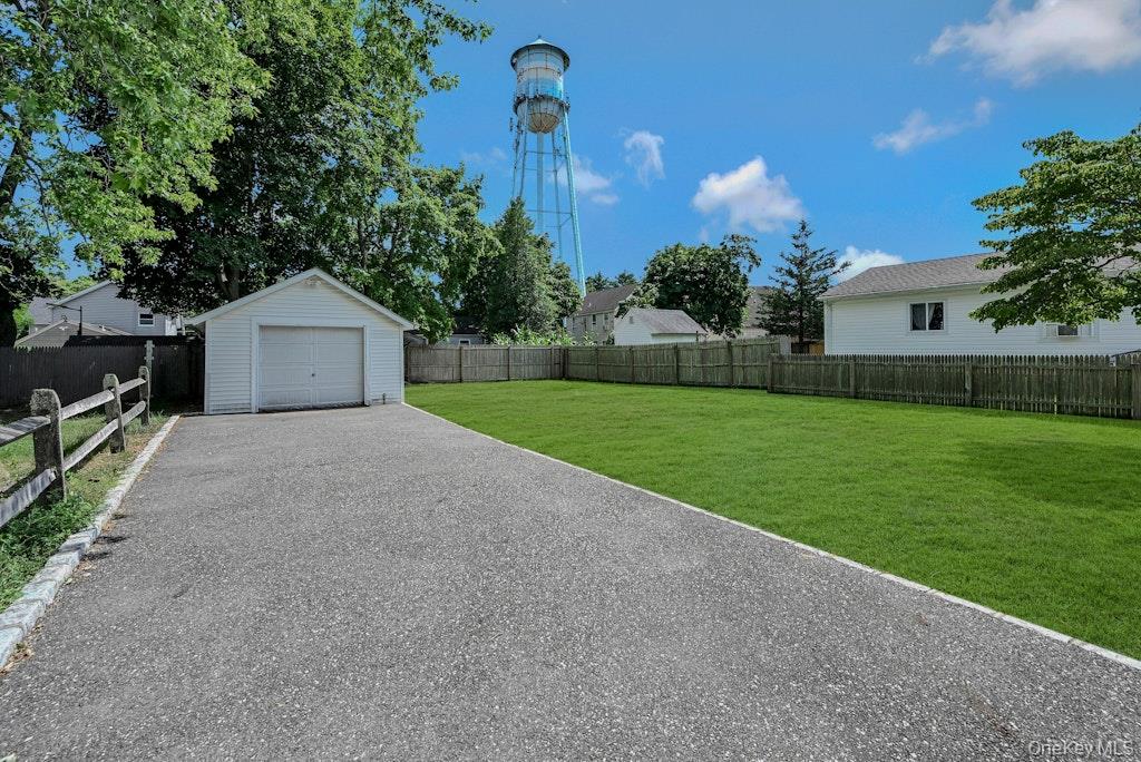 1031 West Street, Riverhead, NY 11901