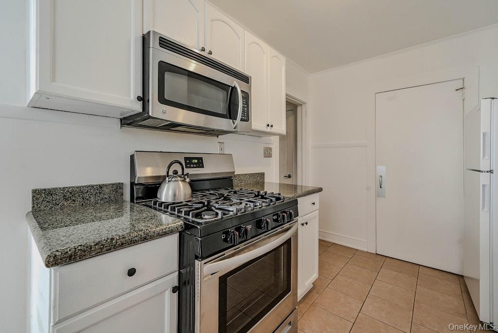 1031 West Street, Riverhead, NY 11901