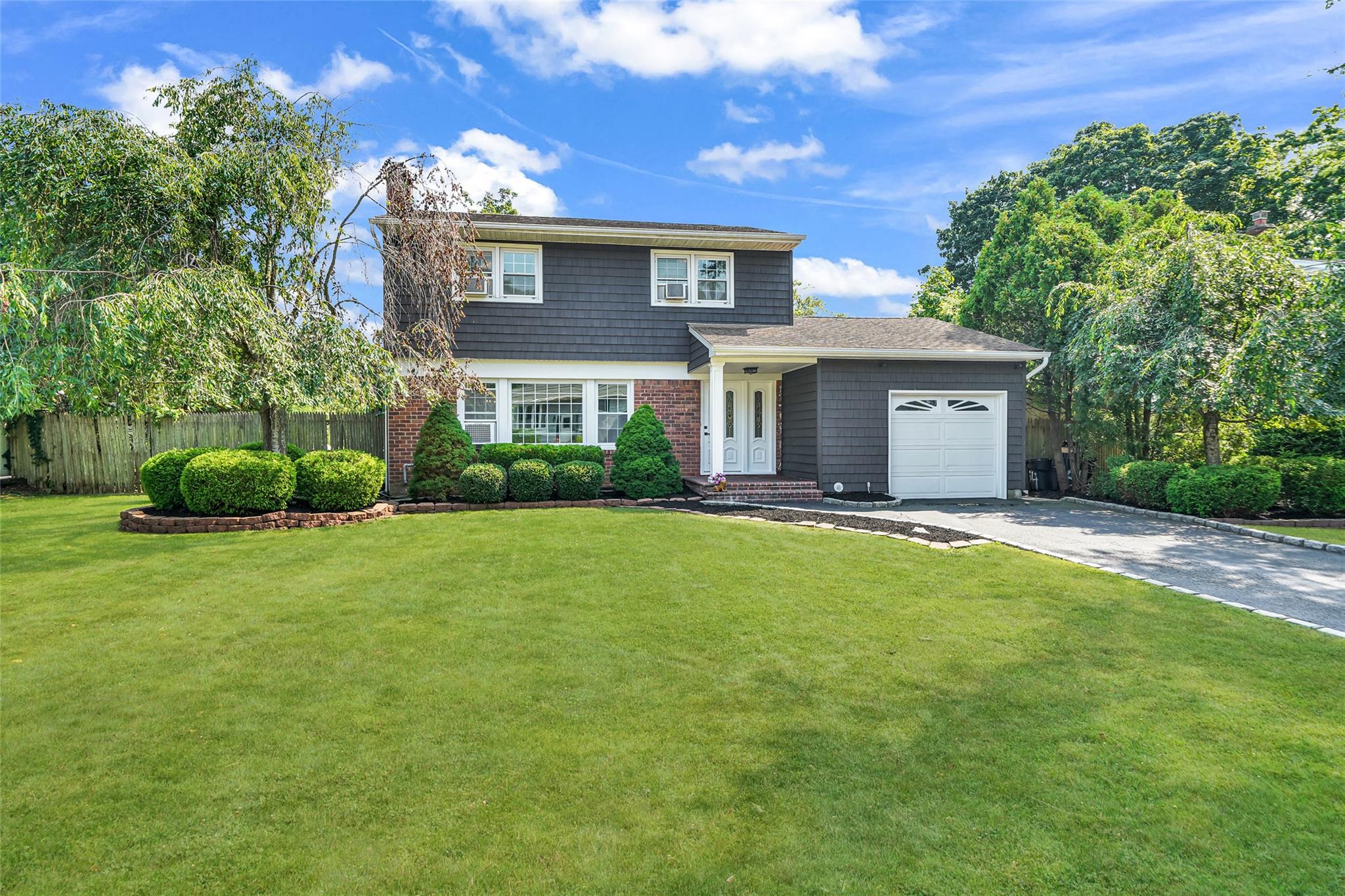 64 Woodbury Road, Hauppauge, NY 11788