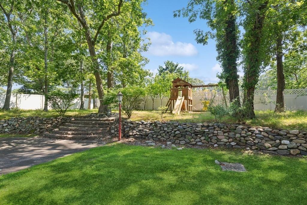 7 Mortimer Street, Westhampton Beach, NY 11978