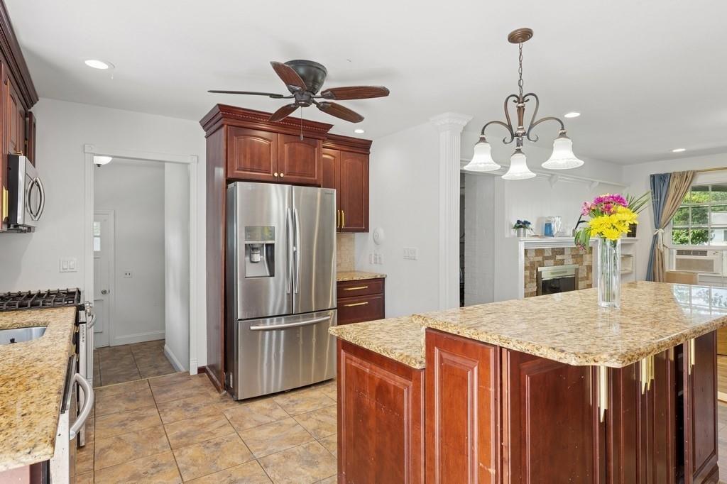 7 Mortimer Street, Westhampton Beach, NY 11978