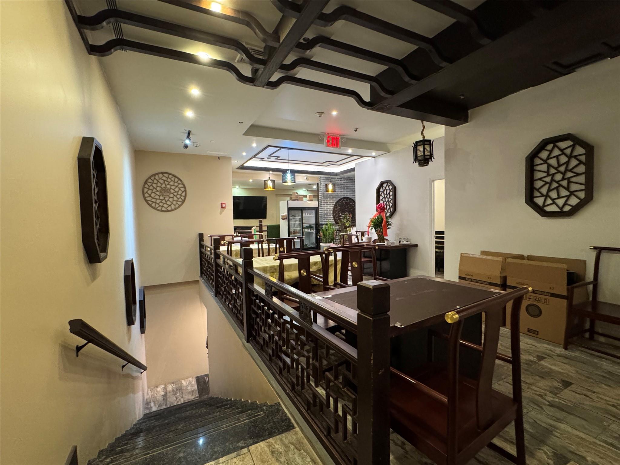 136-55 37th Ave, Flushing, NY 11354