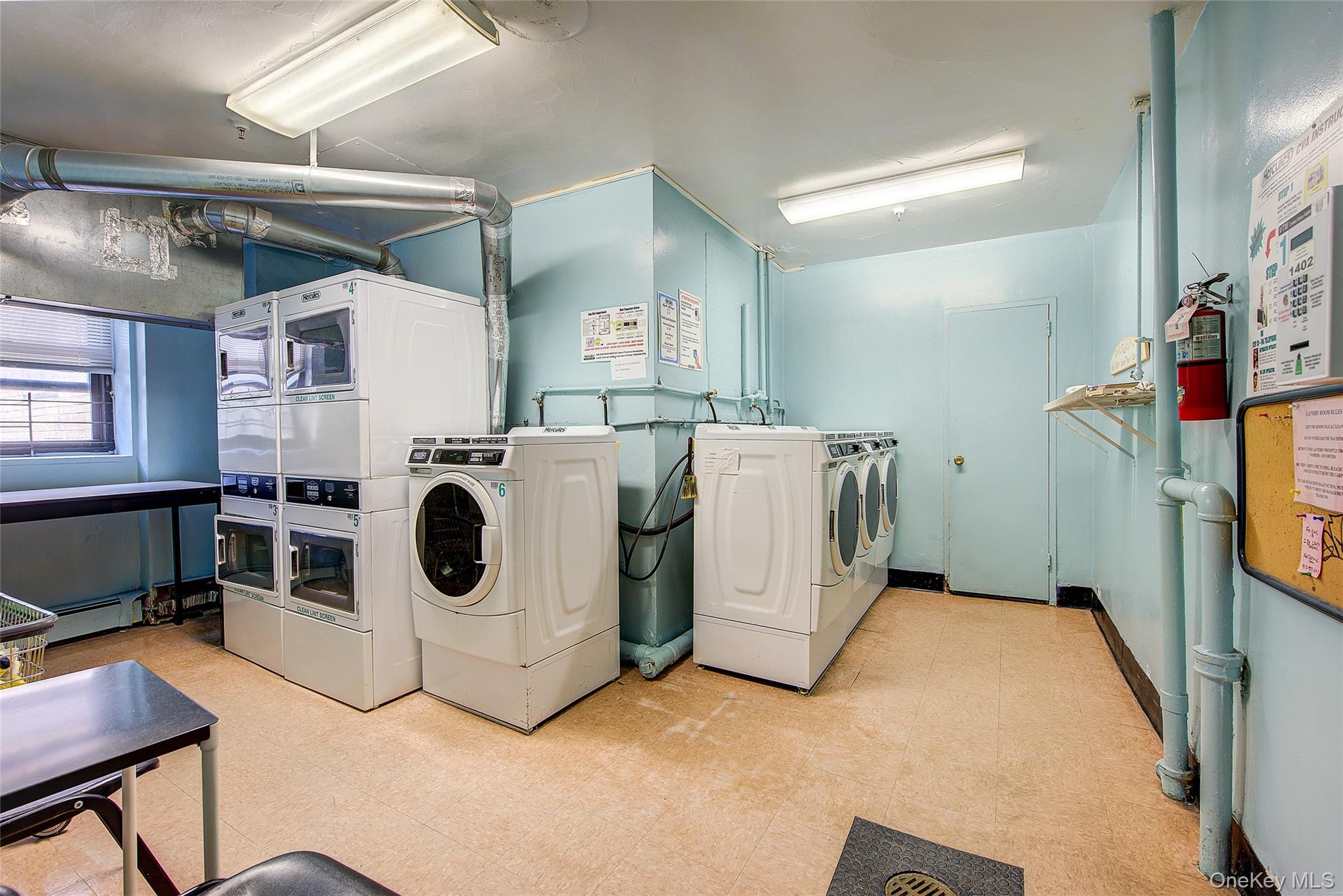 25 Park Place # 3P, Great Neck, NY 11021