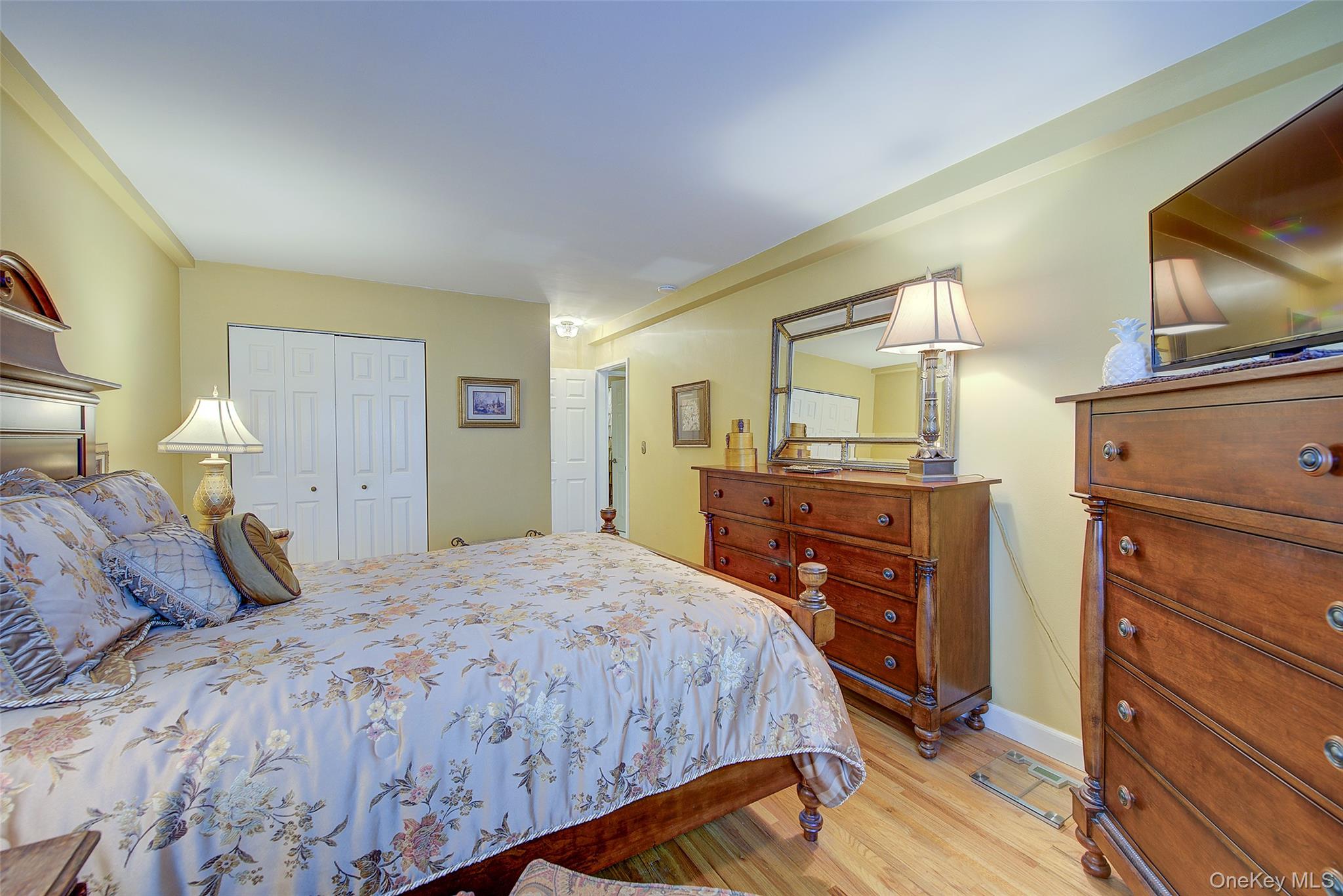 25 Park Place # 3P, Great Neck, NY 11021