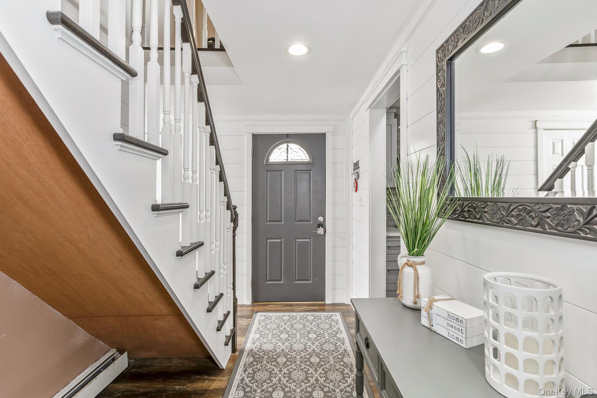 10 Matsunaye Drive, Medford, NY 11763