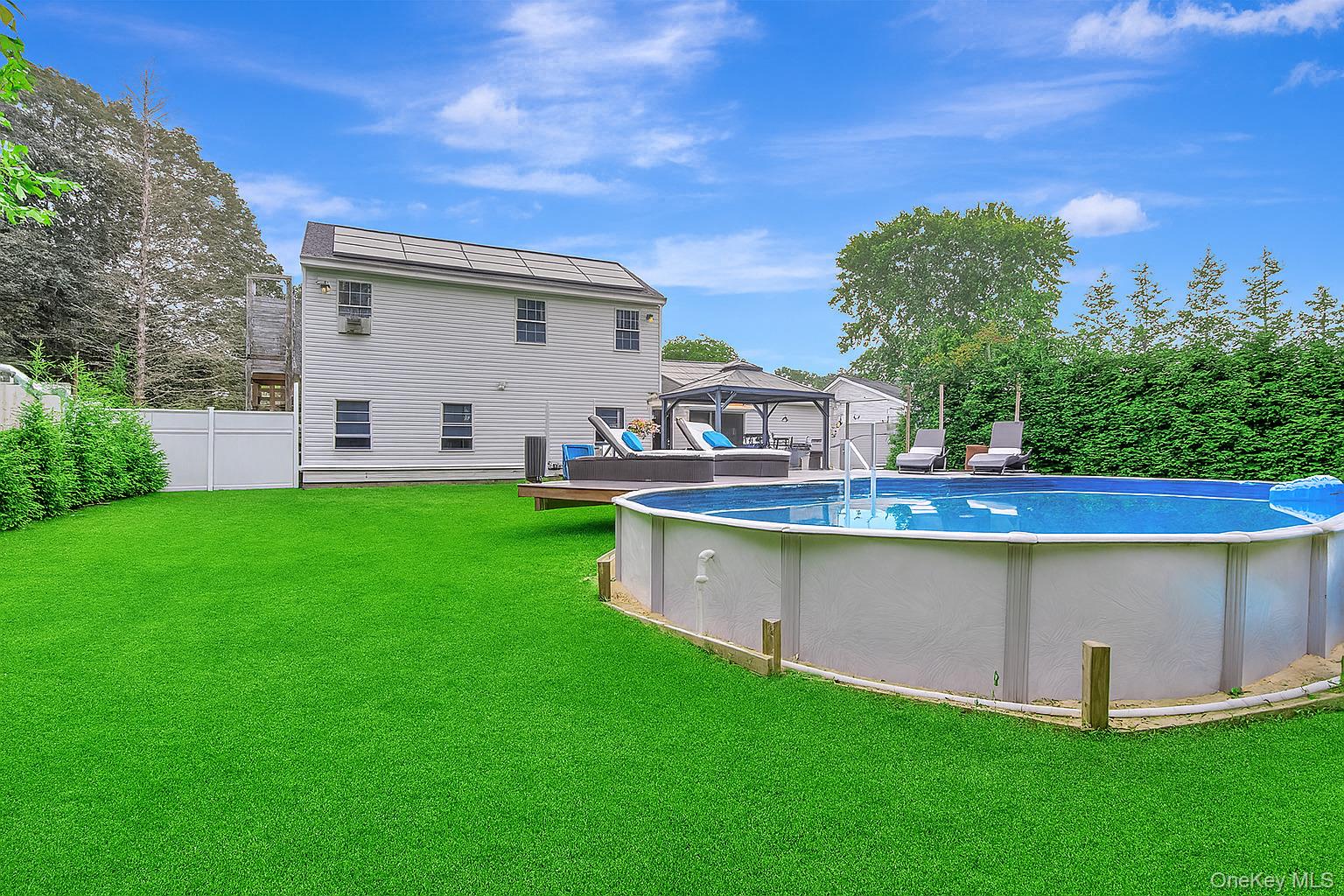 10 Matsunaye Drive, Medford, NY 11763