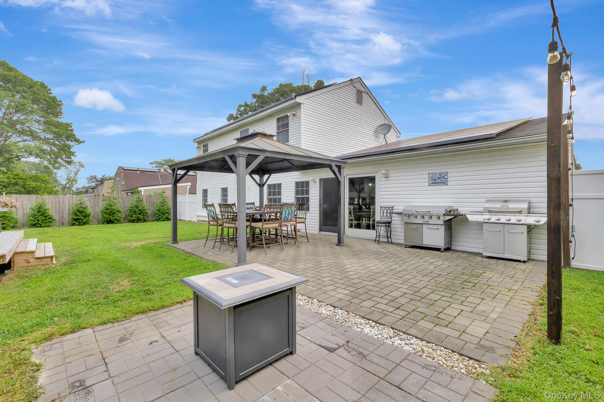 10 Matsunaye Drive, Medford, NY 11763