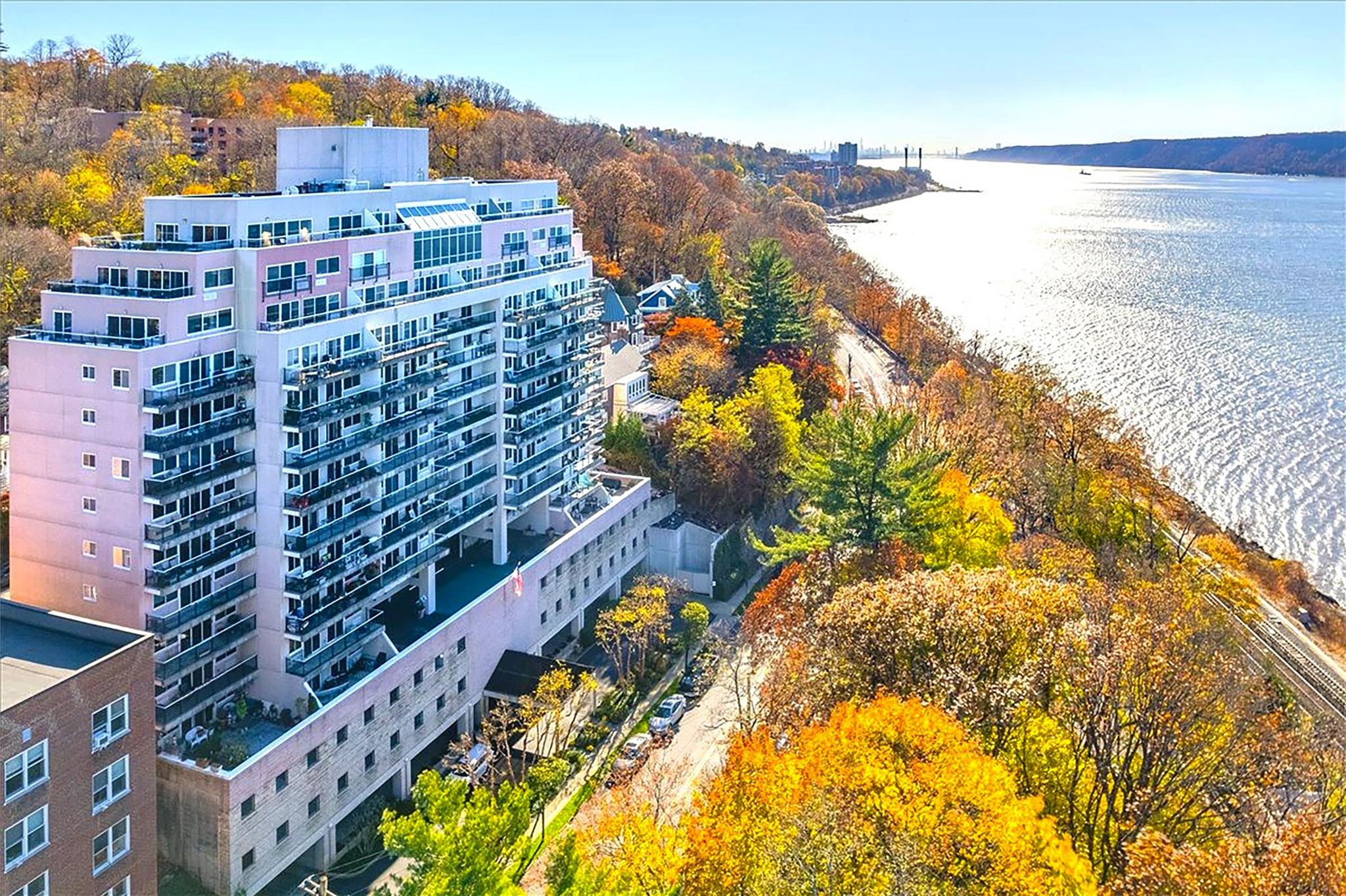 1020 Warburton Avenue # 12F, Yonkers, NY 10701