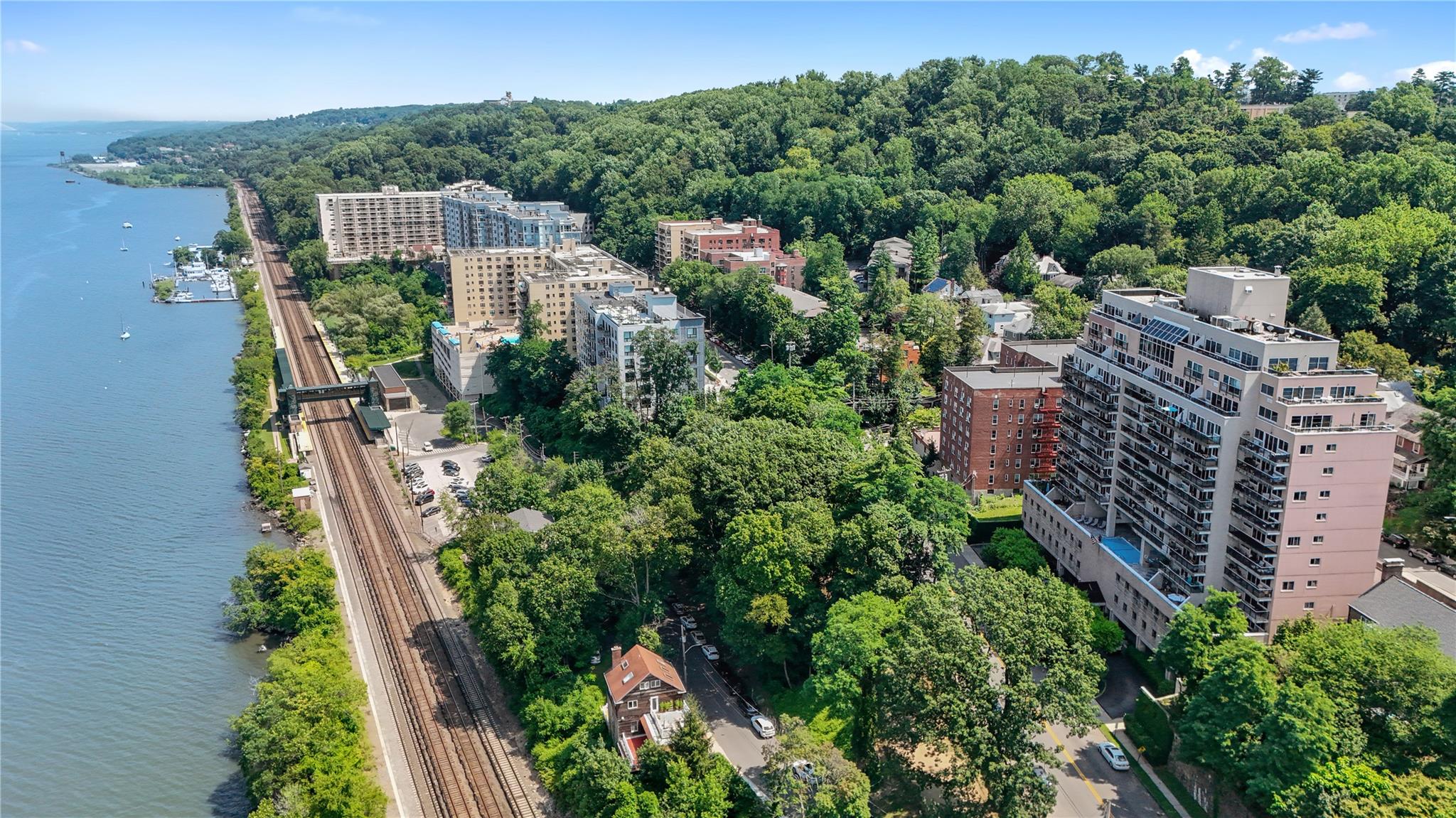 1020 Warburton Avenue # 12F, Yonkers, NY 10701