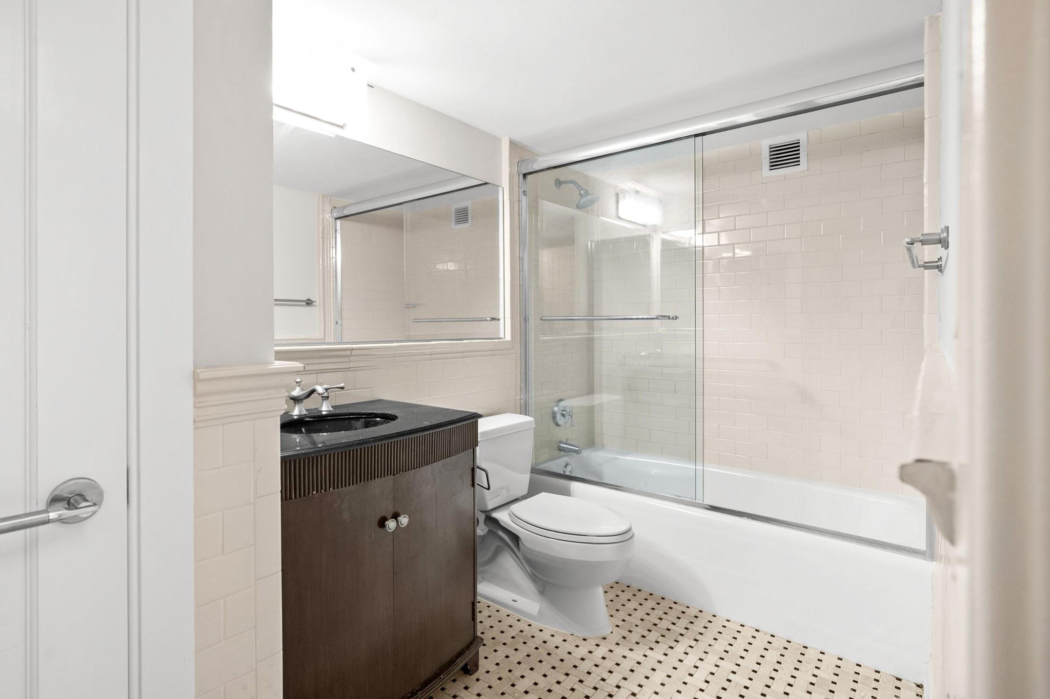 1020 Warburton Avenue # 12F, Yonkers, NY 10701