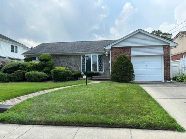 707 Benris Avenue, Franklin Square, NY 11010