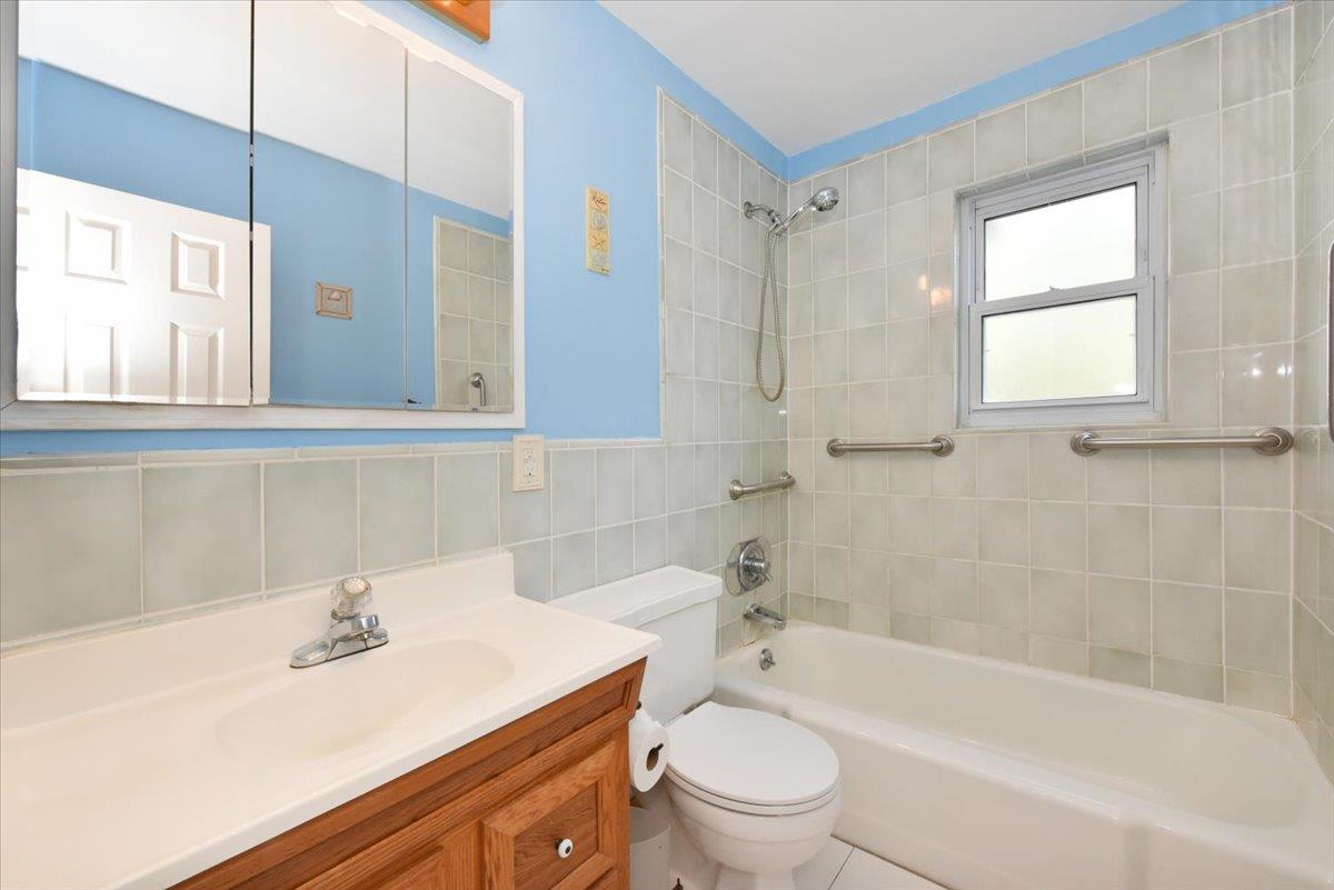 200 Farber Drive # 200, West Babylon, NY 11704