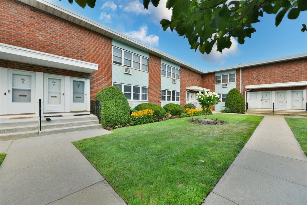 200 Farber Drive # 200, West Babylon, NY 11704