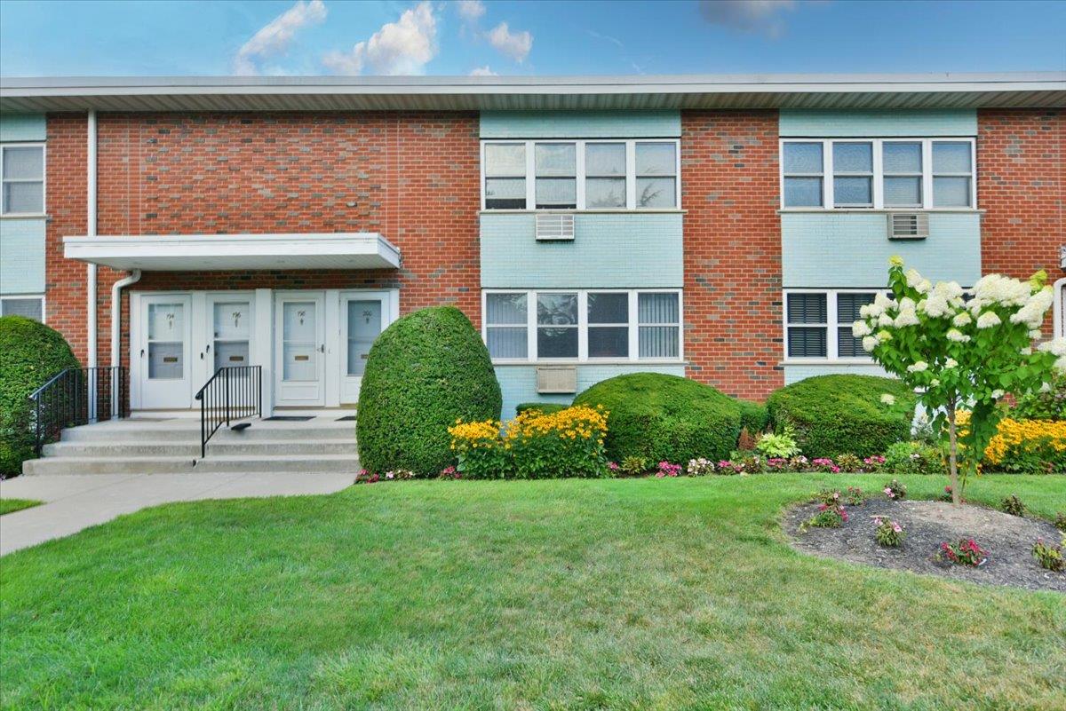 200 Farber Drive # 200, West Babylon, NY 11704