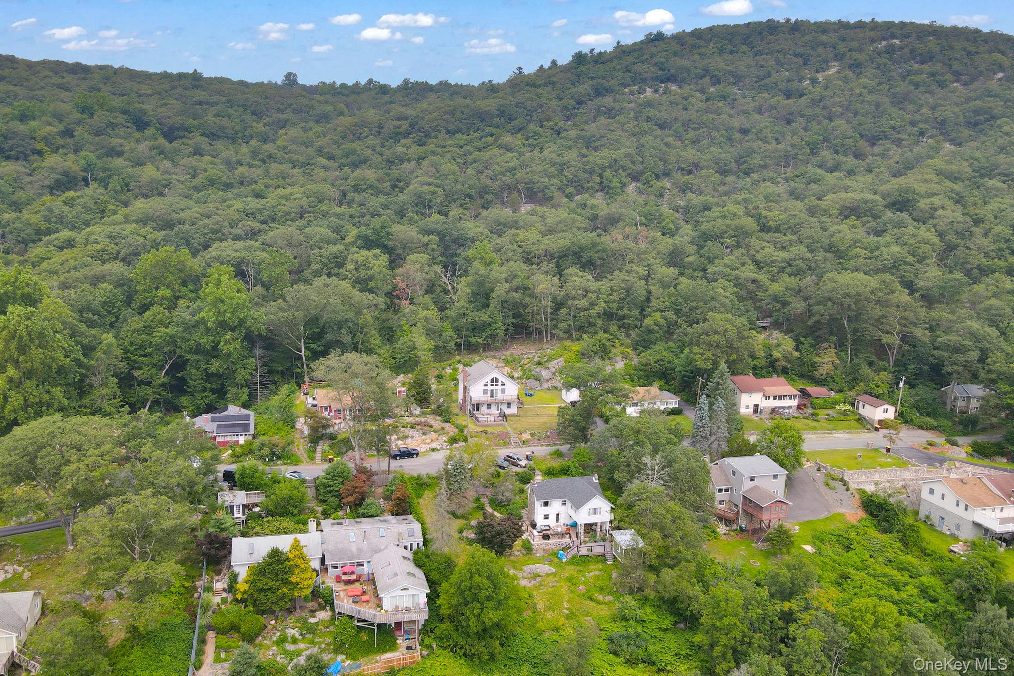 47 Blueberry Hill, Greenwood Lake, NY 10925