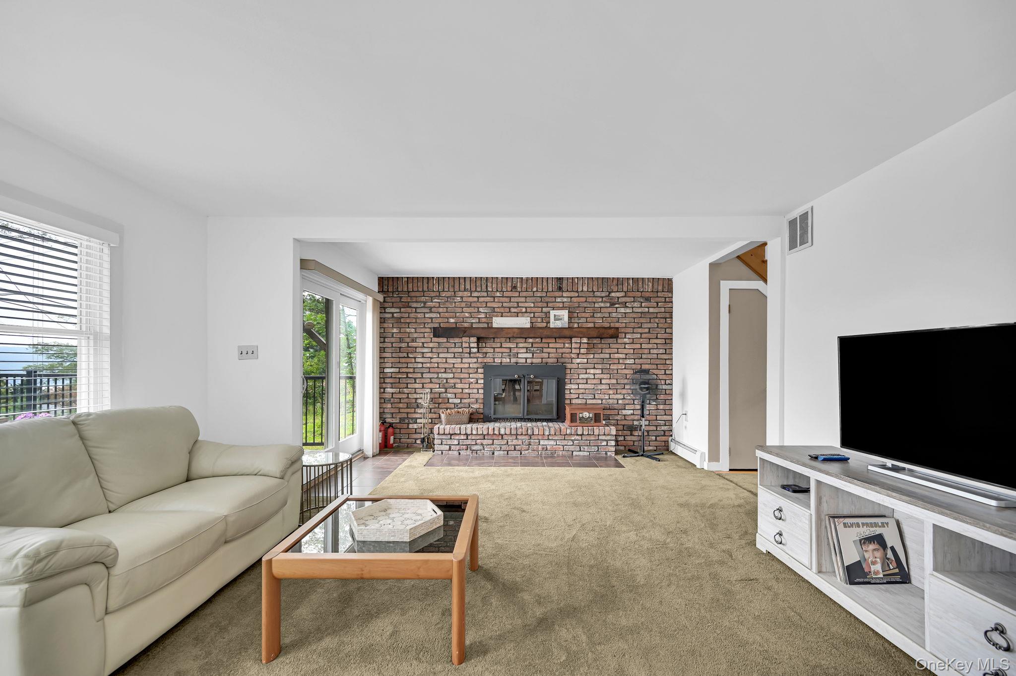 47 Blueberry Hill, Greenwood Lake, NY 10925