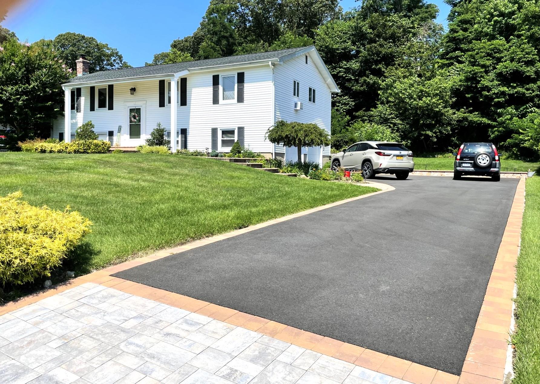 41 Berkshire Drive, Hauppauge, NY 11788