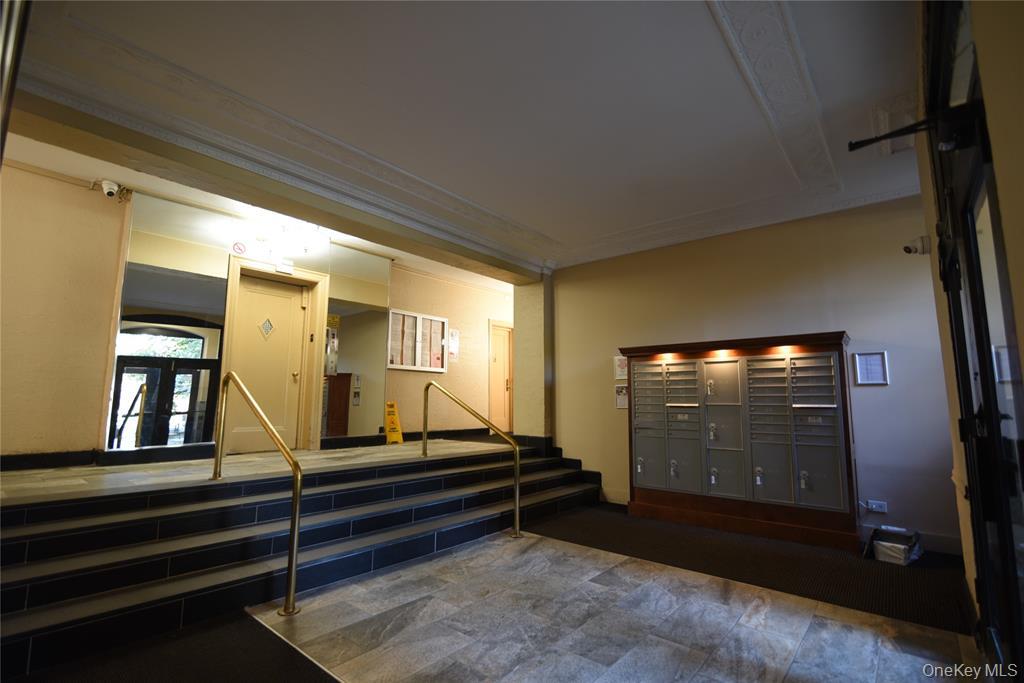 83-52 Talbot Street # 5C, Kew Gardens, NY 11415