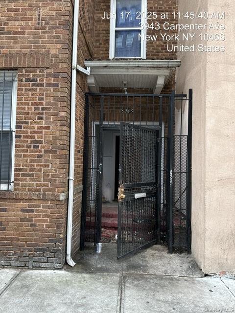 3943 Carpenter Avenue, Bronx, NY 10466