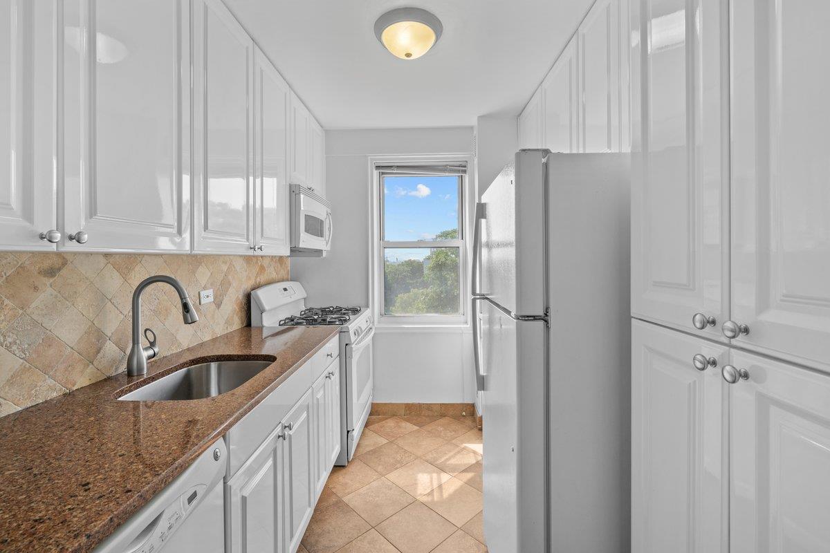 4525 Henry Hudson Parkway # 609, Bronx, NY 10471