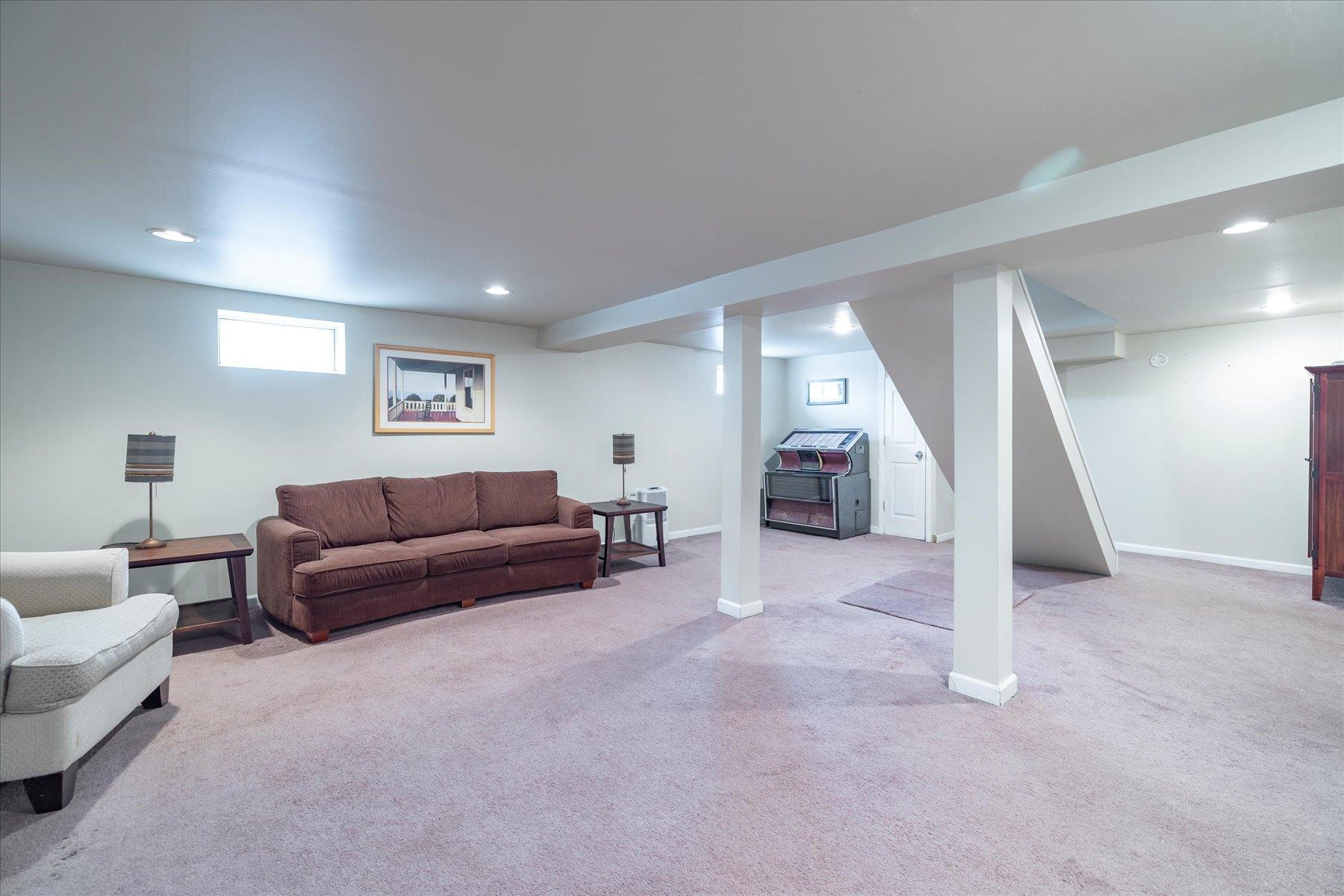 2534 Yorktown Street, Oceanside, NY 11572