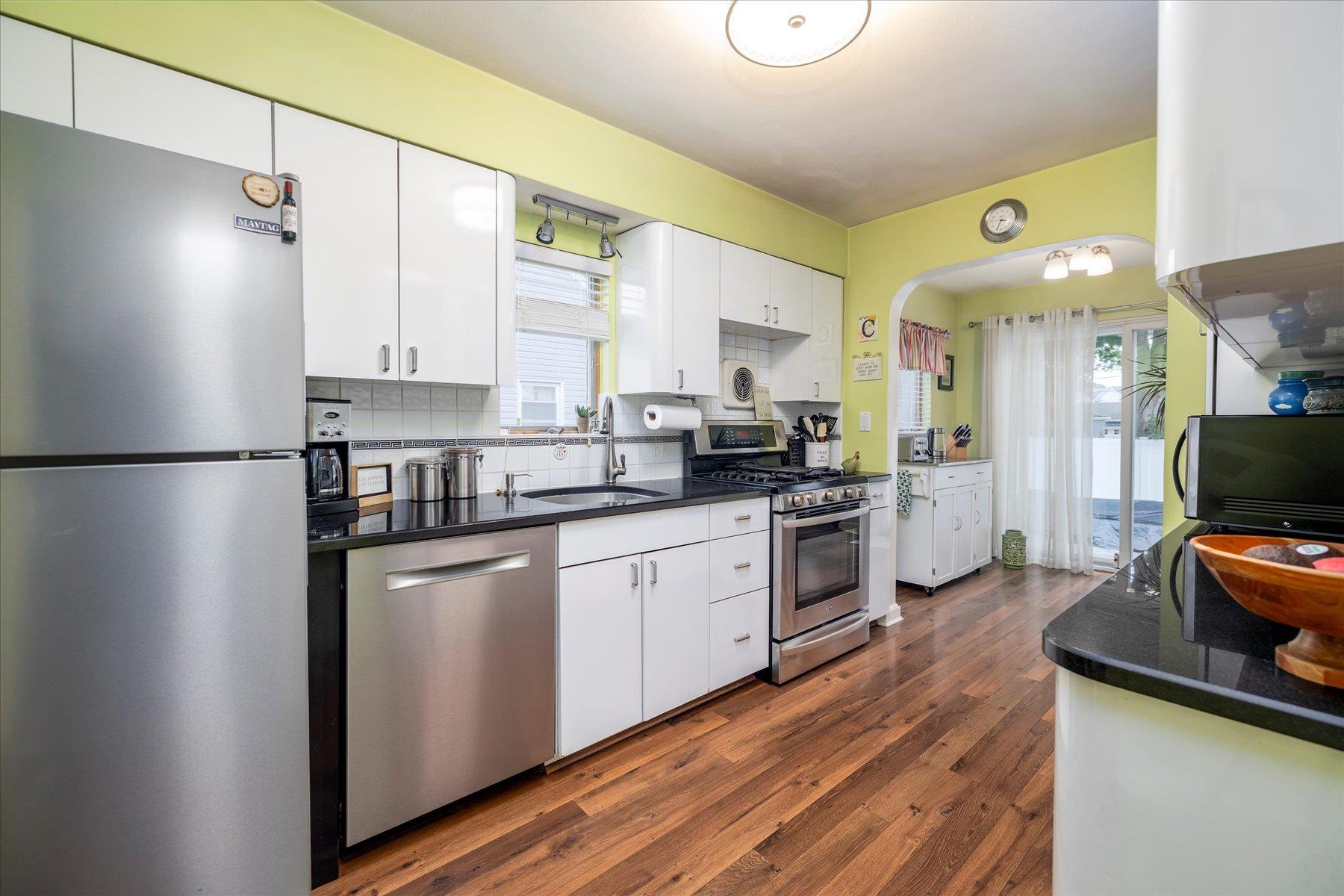 2534 Yorktown Street, Oceanside, NY 11572