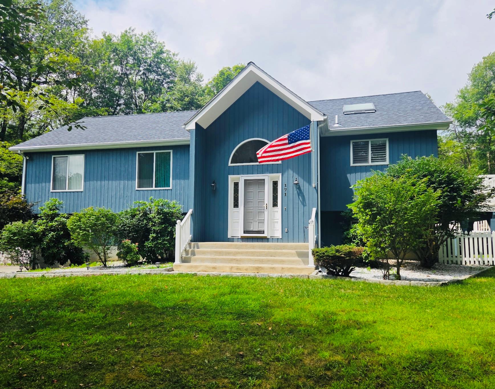 171 Oak Ridge Circle, Mahopac, NY 10541