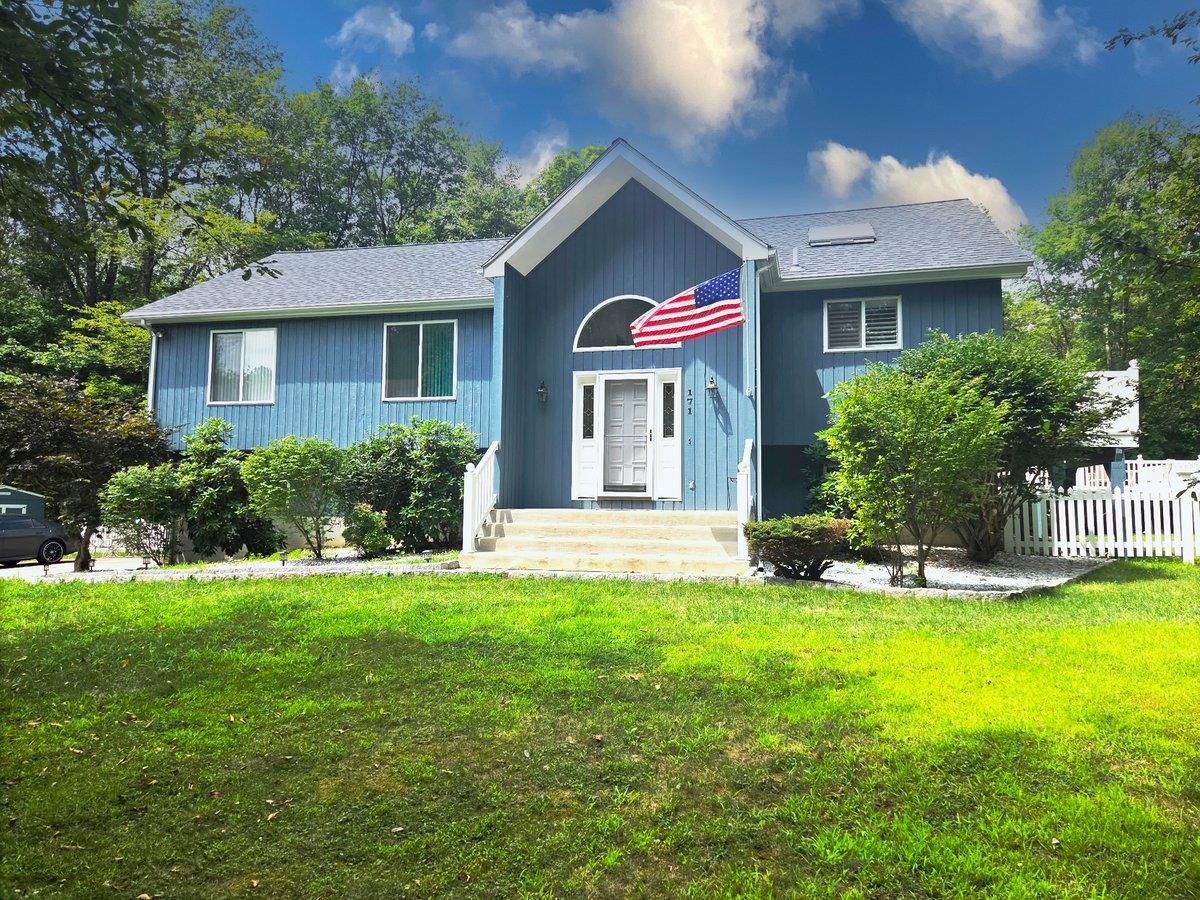 171 Oak Ridge Circle, Mahopac, NY 10541