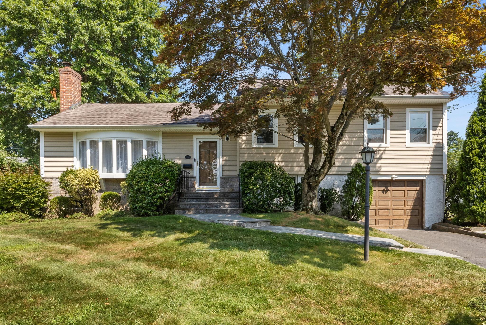 15 Bonnie Meadow Road, Scarsdale, NY 10583