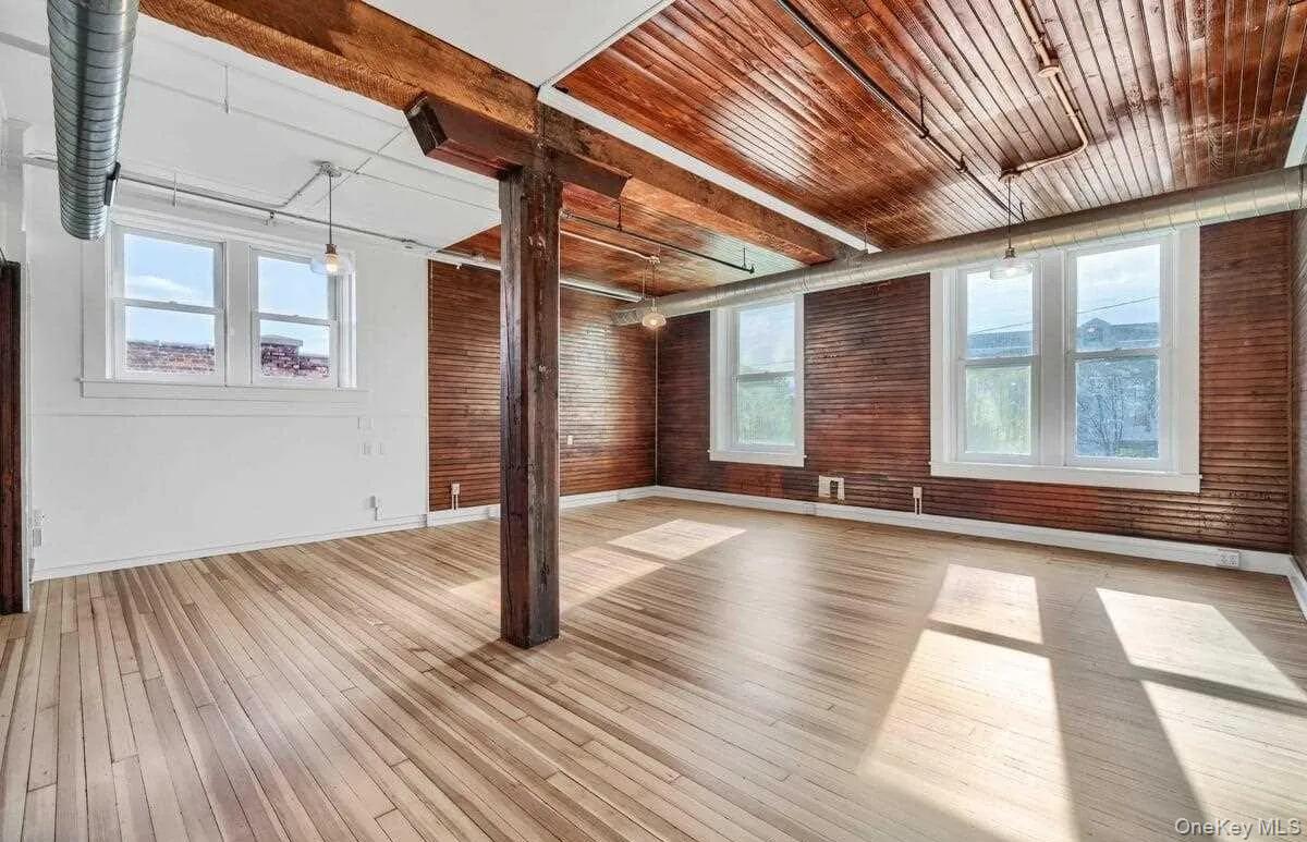 15 Railroad Avenue # 2A, Kingston, NY 12401