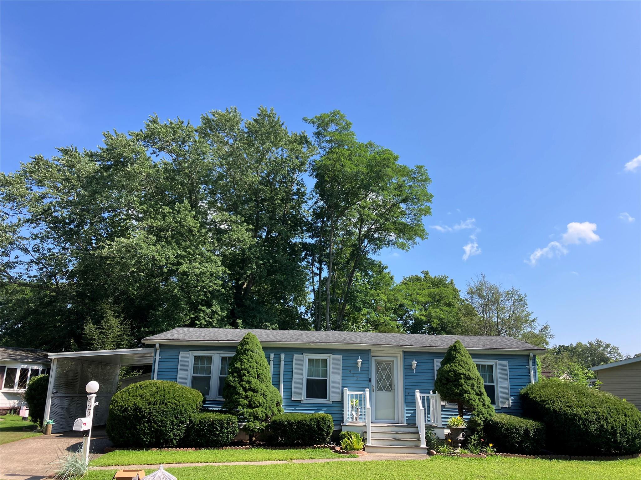 1661 Old Country # 423, Riverhead, NY 11901