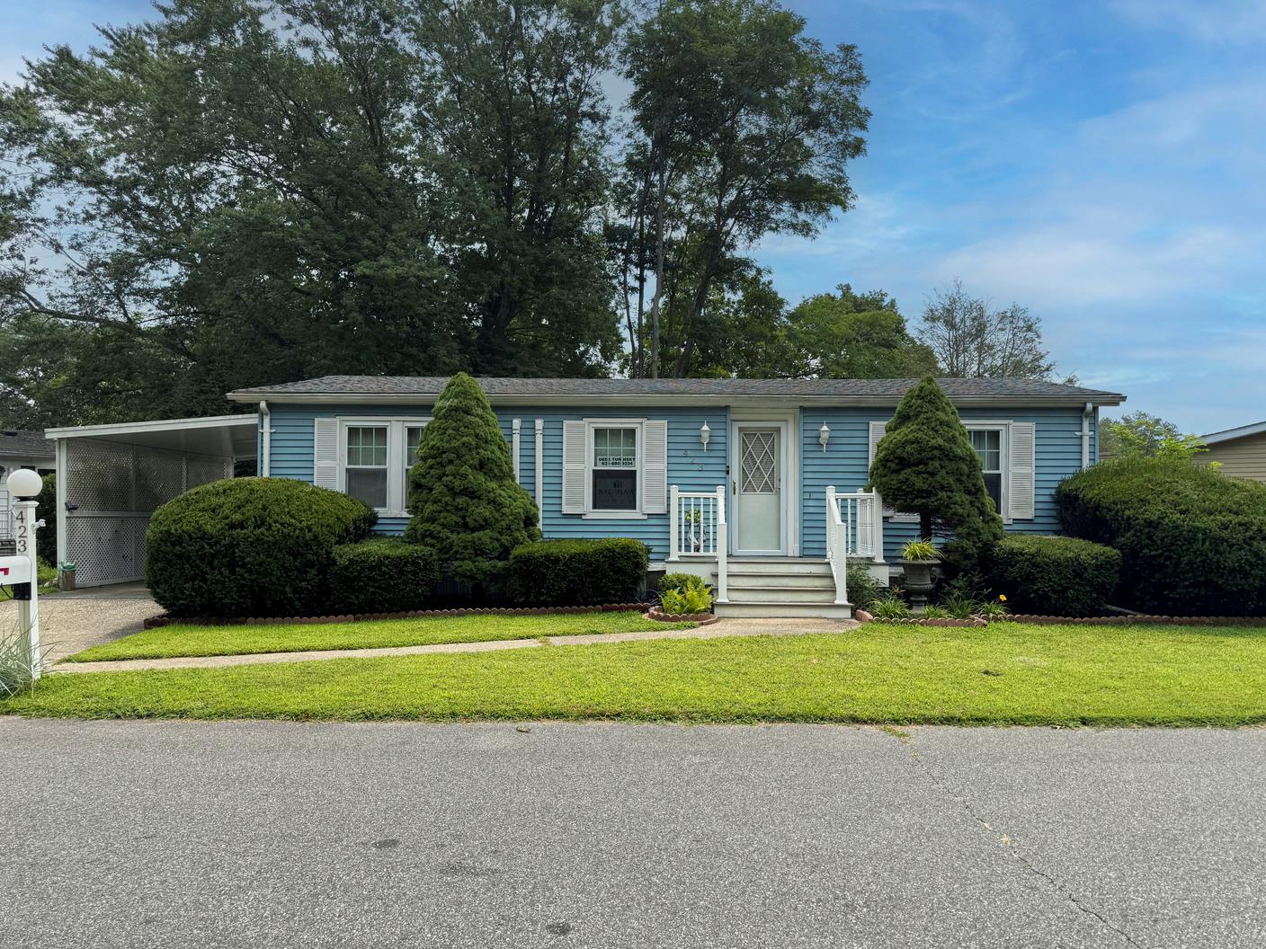 1661 Old Country # 423, Riverhead, NY 11901