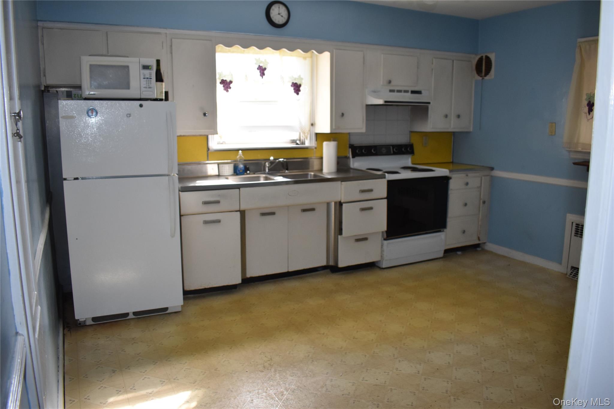 2477 Columbus Avenue, North Bellmore, NY 11710