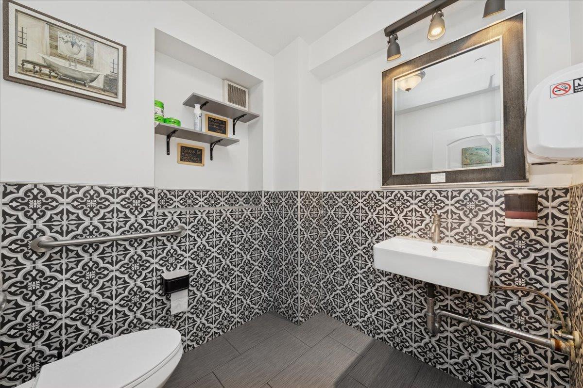 264 Lenox Avenue, New York (Manhattan), NY 10027