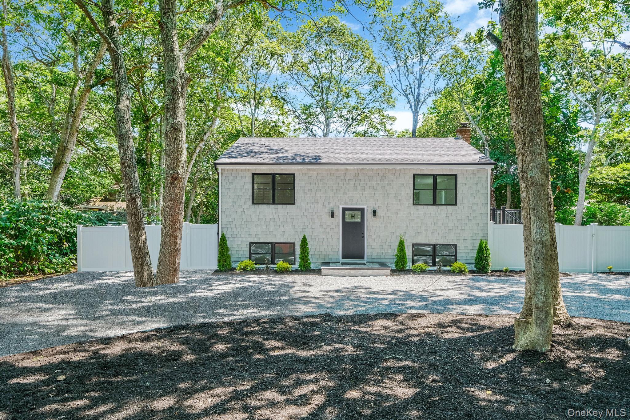 38 Columbia, Westhampton, NY 11977