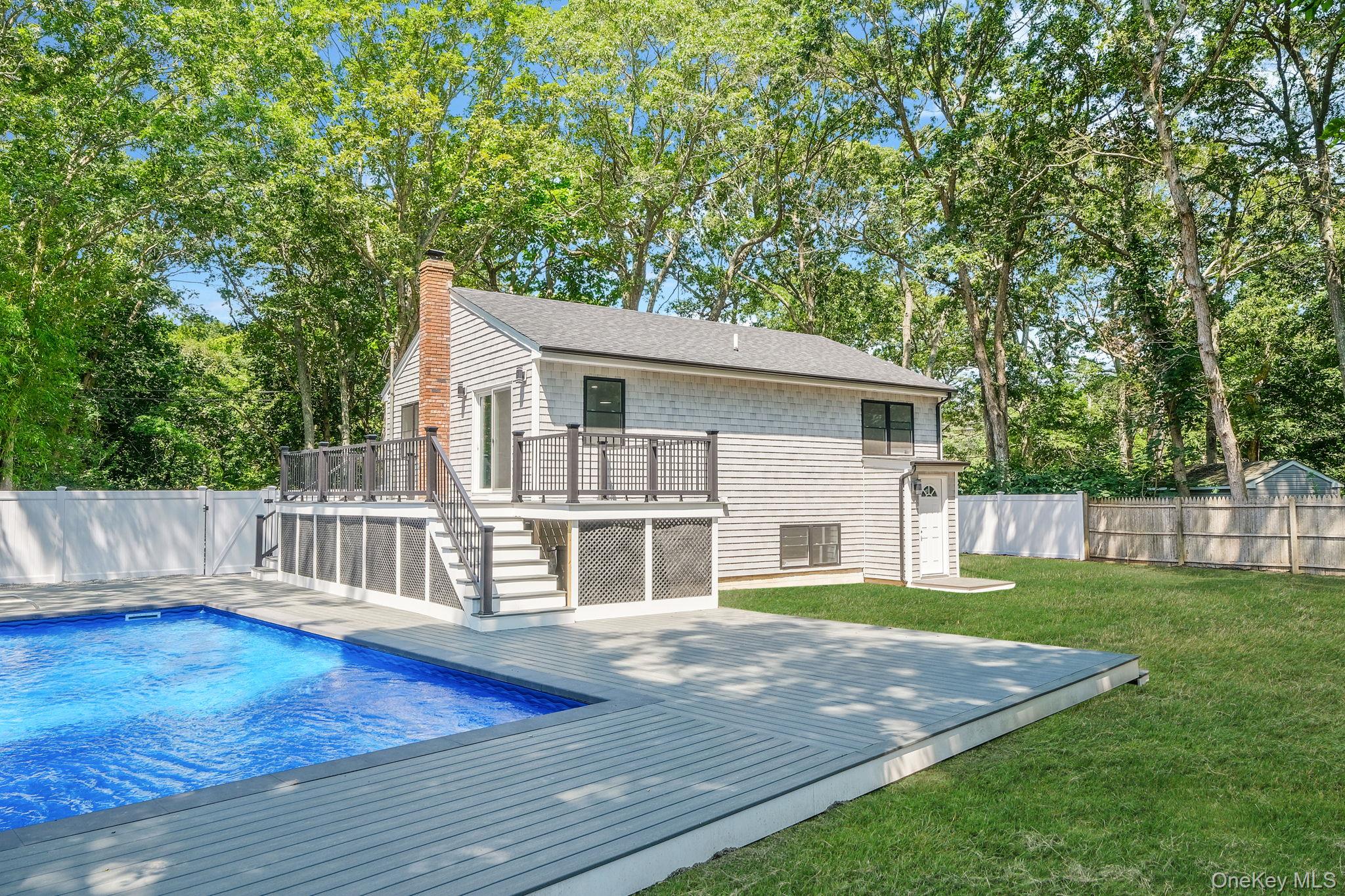 38 Columbia, Westhampton, NY 11977