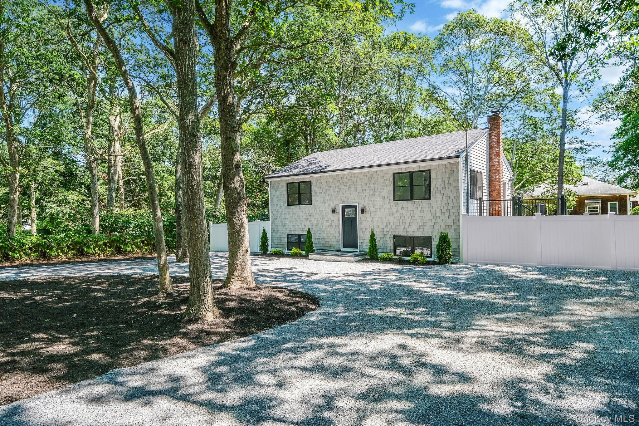 38 Columbia, Westhampton, NY 11977