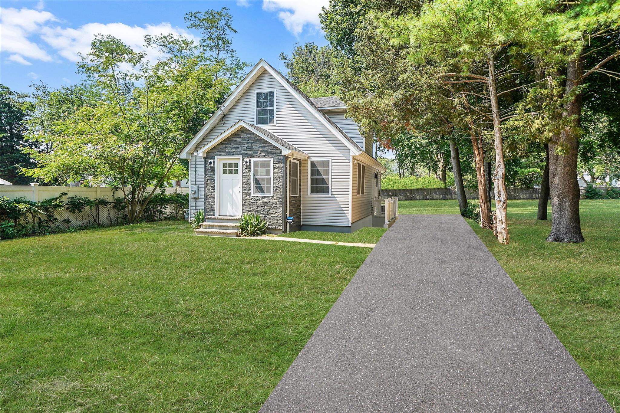 255 Ocean Avenue, Brentwood, NY 11717